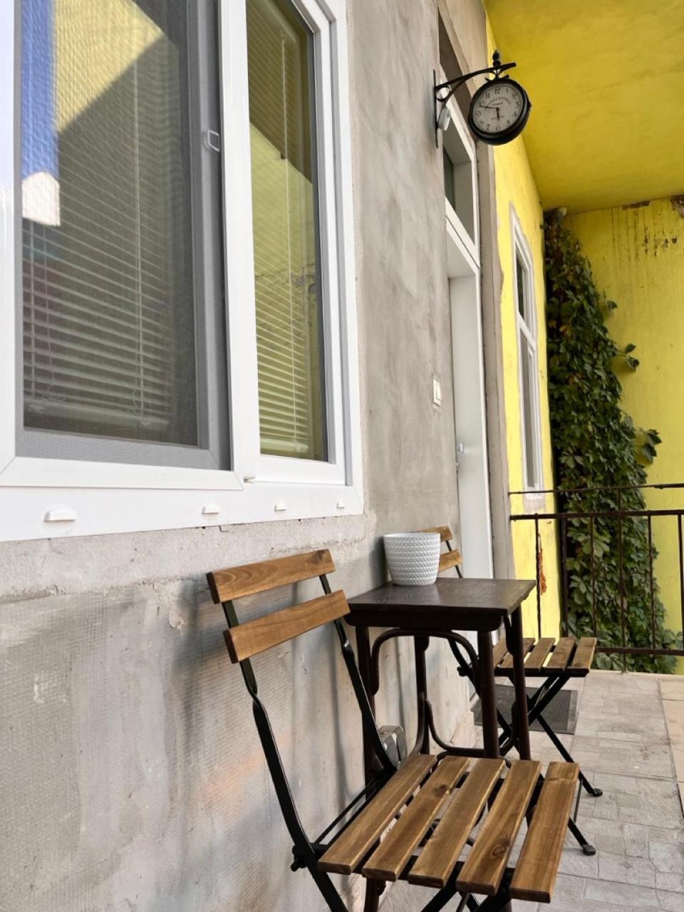 Stylish Flat In City Centre Pozsony Kültér fotó
